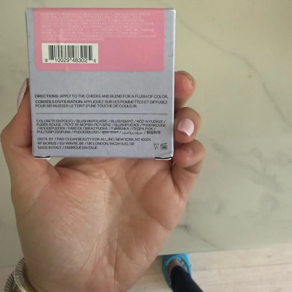 NWT SAIE Supersuede Radiant Blush Powder - Silver/Gray Box - Picture 3 of 6